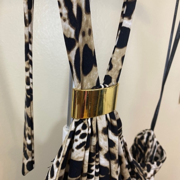 Leopard print Large halter tie back top - Picture 6 of 8